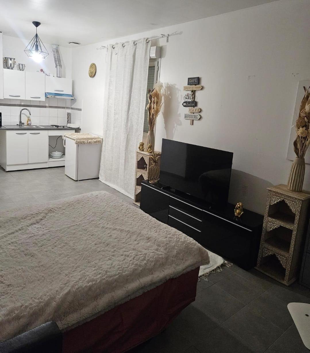 A 2 Arret De Paris Appartement *